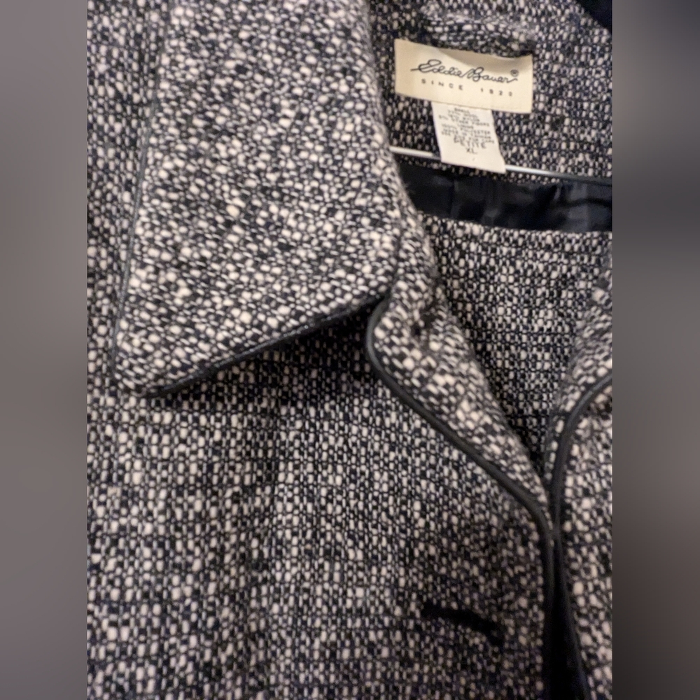 Eddie Bauer wool suit - Picture 3 of 7